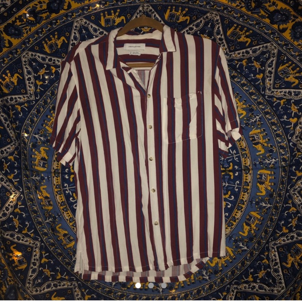 URBAN OUTFITTERS - pinstriped buttondown